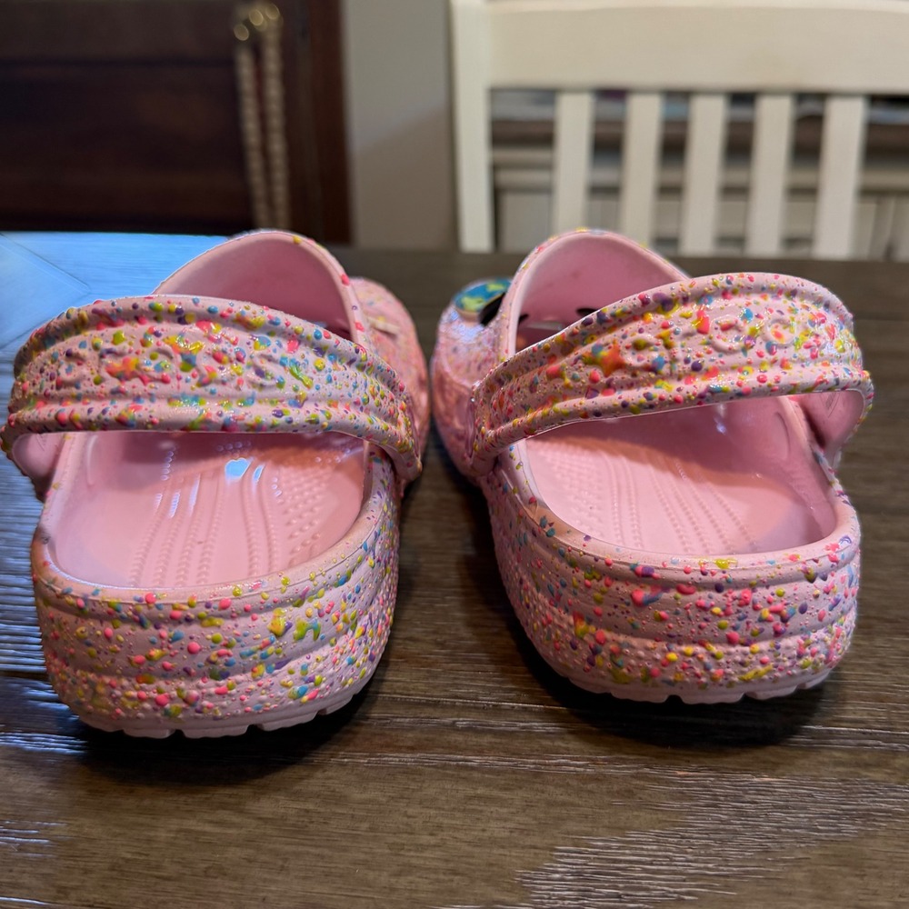 Crocs Classic Clog Pink Paint Splatter Squishmallow Jibbitz Juniors Size J2 - Picture 4 of 8